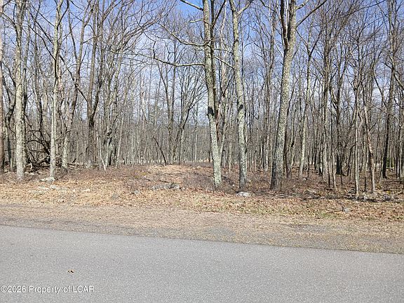 3rd image of 105 Country Club Dr