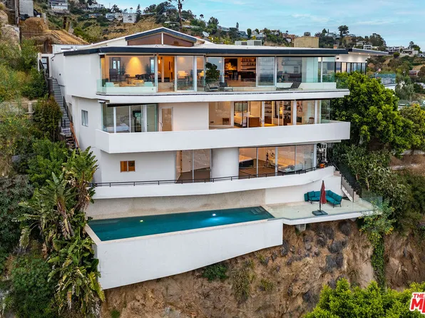 8690 Franklin Ave, Los Angeles, CA 90069