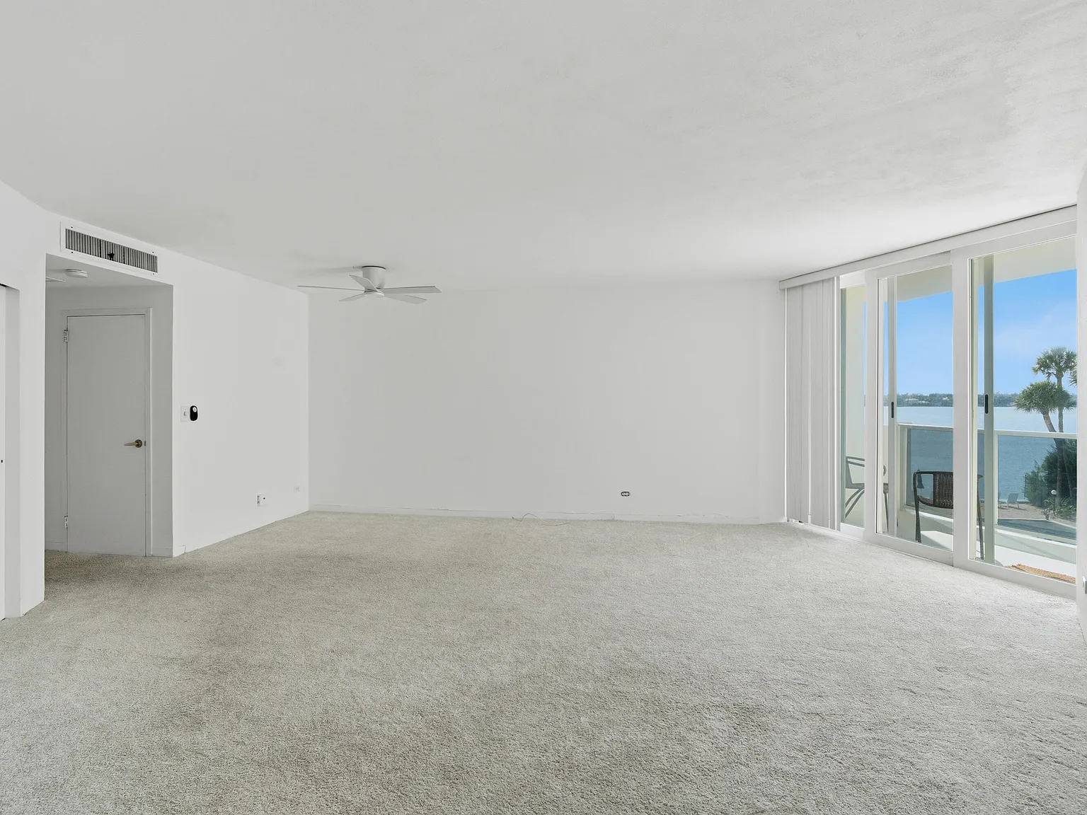 Studio, 1.0 bath, 679 sqft, $1,900 — Photo 3