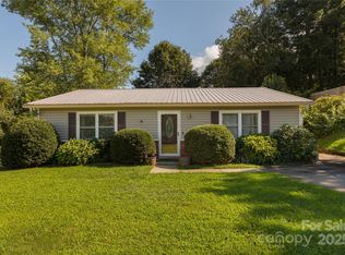 21 Mount Carmel Dr, Asheville, NC 28806