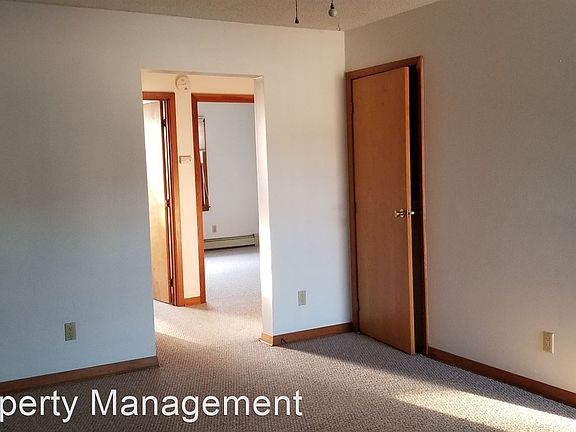 5th image of 2217 Muscatine Ave APT 4