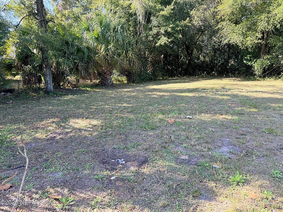 2nd image of 244 S MYRTLE Avenue