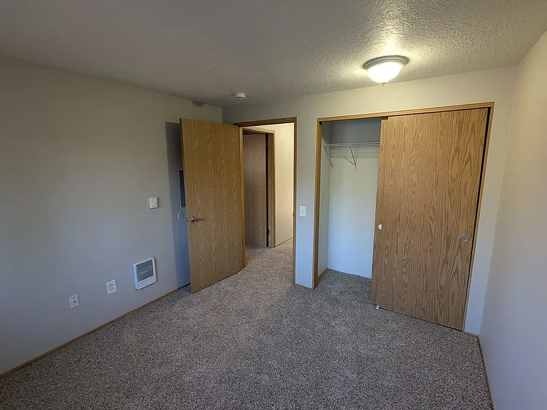 Silverwood Apartments — Photo 97