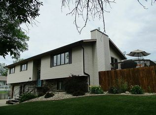 912 Governor Ln, Bismarck, ND 58501