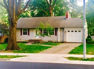 4113 Oxford Rd, Prairie Village, KS 66208