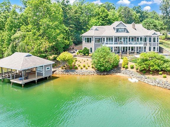 4th image of 424 Baywood Dr