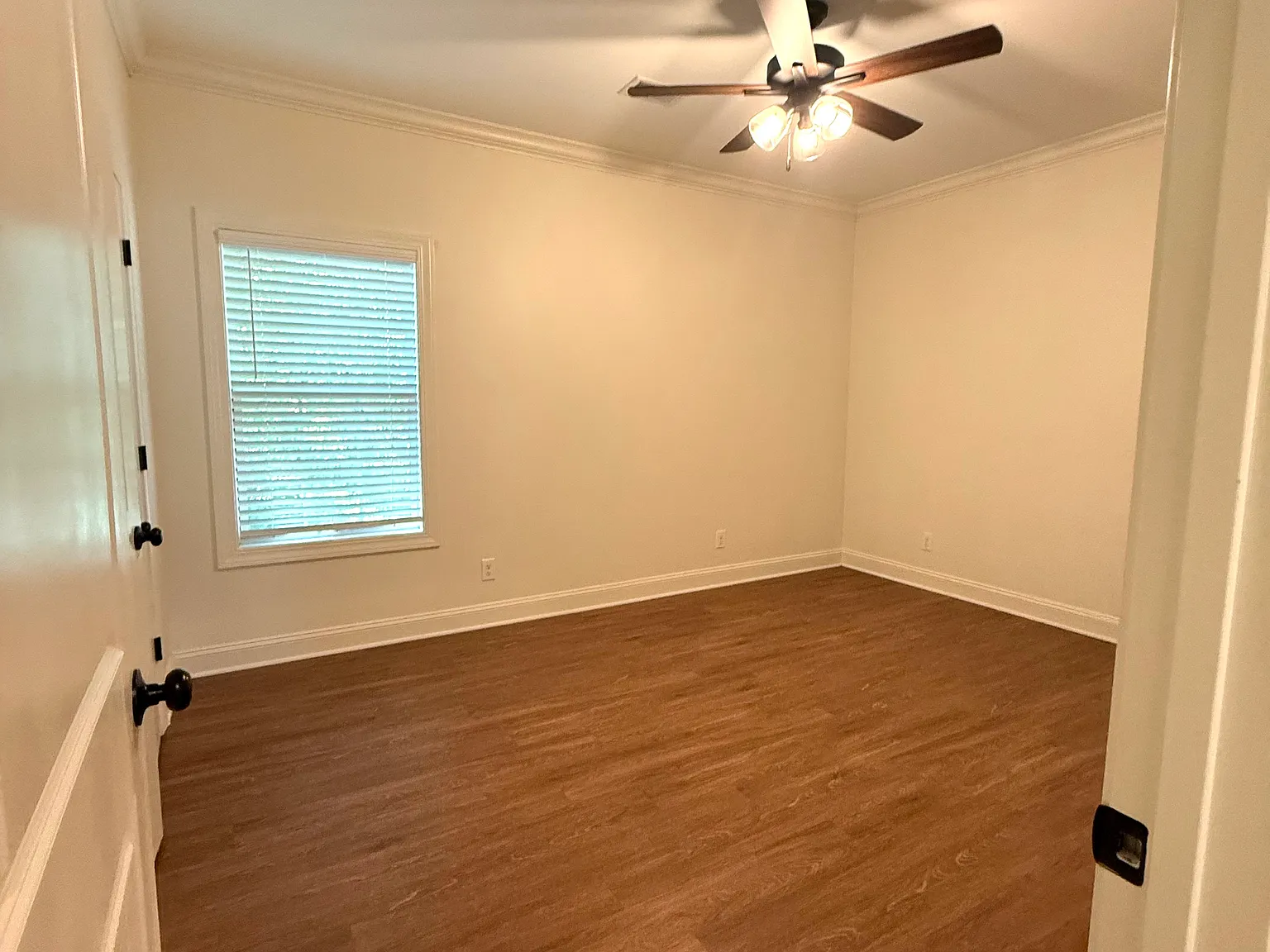 2 bed, 1200 sqft, $1,600 — Photo 4