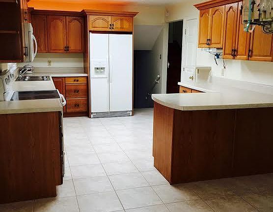 3rd image of 2605 Driftwood Dr
