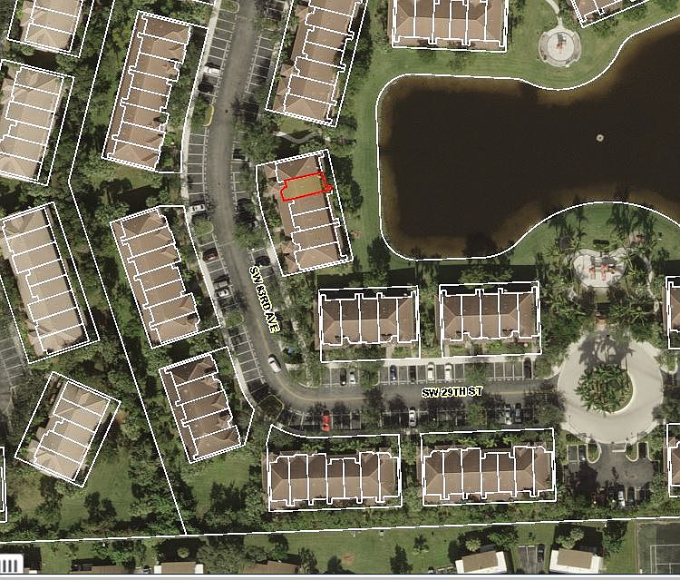 1st image of 2809 SW 83rd Ave #102