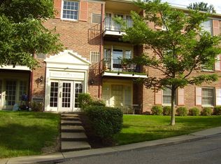 1120 Chatham Park Dr FLOOR 1, Pittsburgh, PA 15216