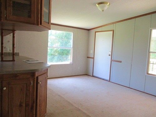 4th image of 510 Highland Ln