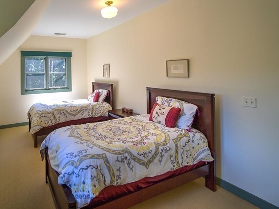 31 Hunting Ln, Sherborn, MA 01770 Zillow