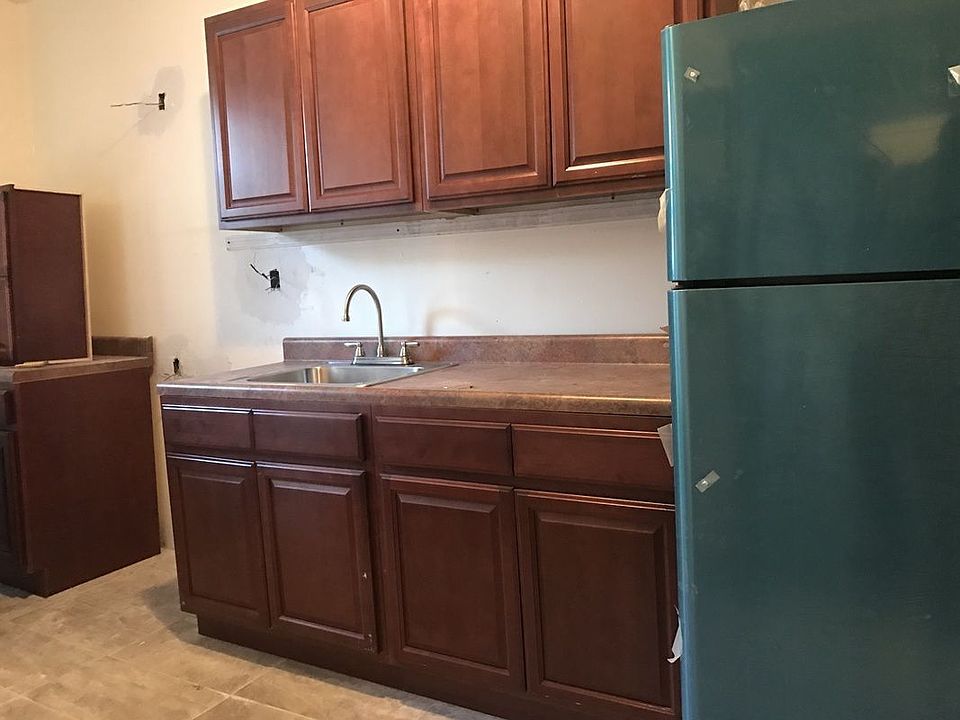 2nd image of 1417 Prospect Pl APT B5