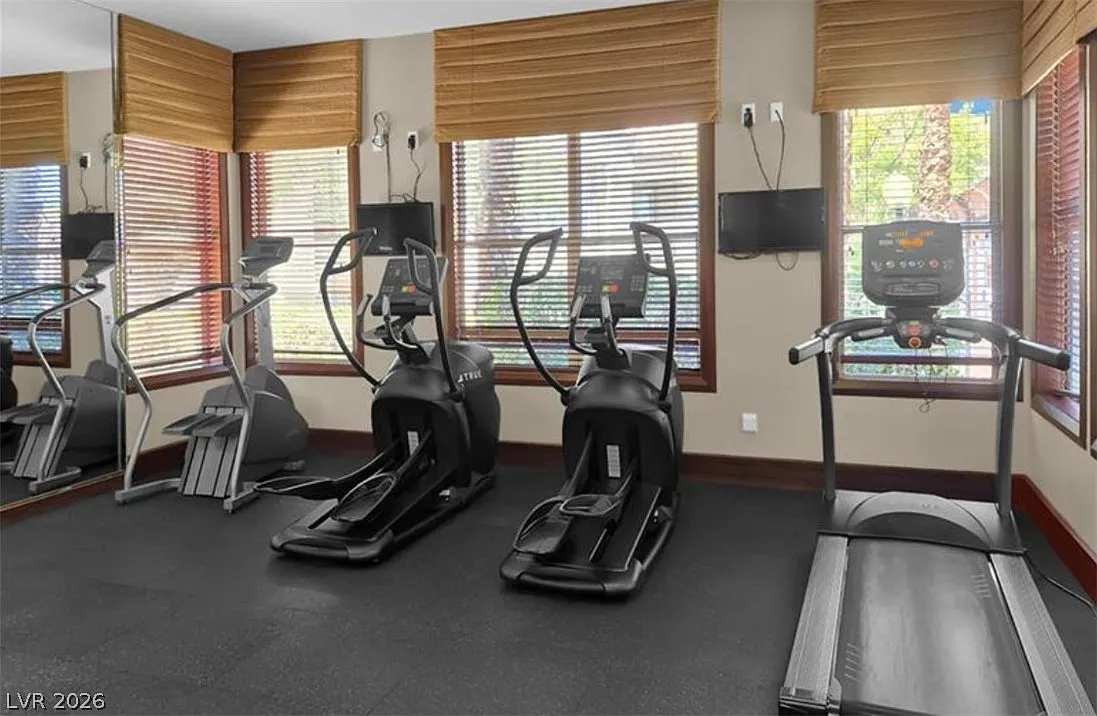 2 bed, 2.0 bath, 1089 sqft, $2,100 — Photo 4