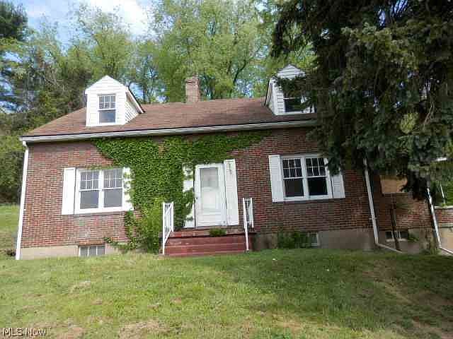 1st image of 302 Hudson St