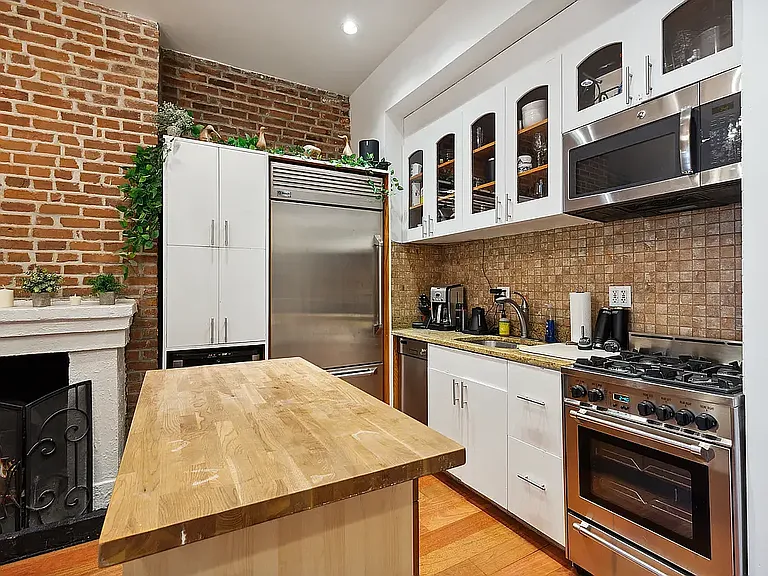 36 Bedford St #2 — Photo 5