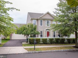 124 Overholt Dr, Perkasie, PA 18944