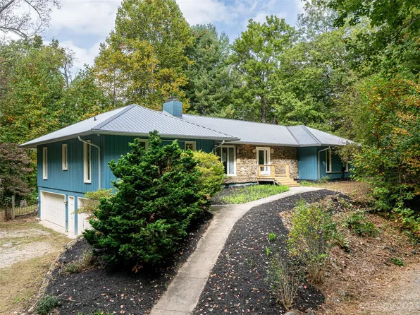 348 Thunderbird Ln, Hendersonville, NC 28739