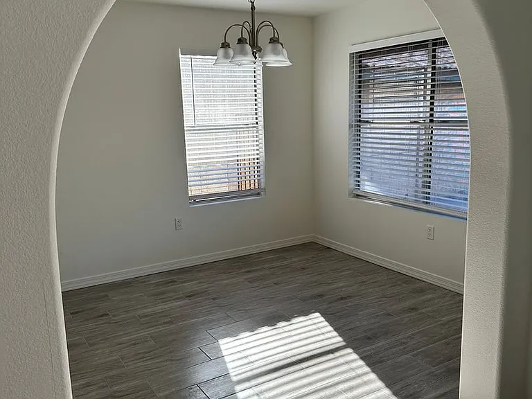 1430 W Camino Ct — Photo 13