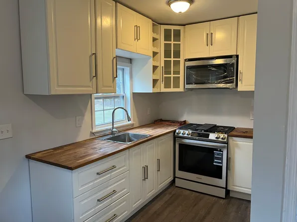 151 W Mill Rd, Long Valley, NJ 07853