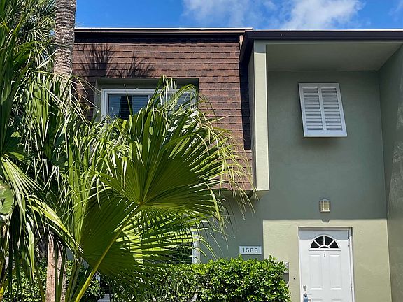 4th image of 1566 70th St N #1566