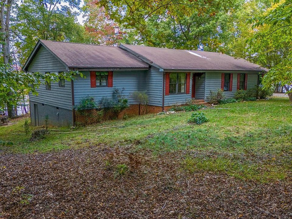 1st image of 2 Darcy Dr