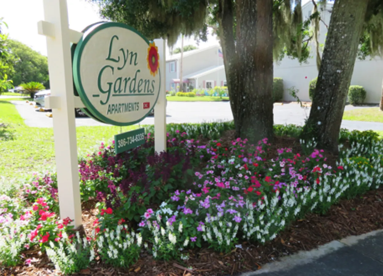Lyn Garden Apartments — Photo 1