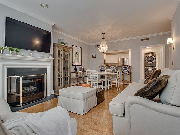 5th image of 4040 Woodlawn Dr Unit 23