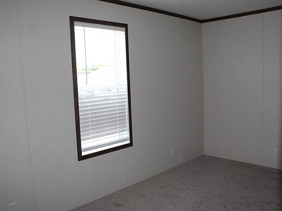 5th image of 205 Bayberry Ln