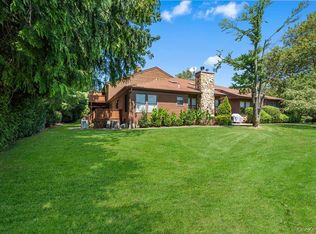 20 Hunt Ct, Jericho, NY 11753
