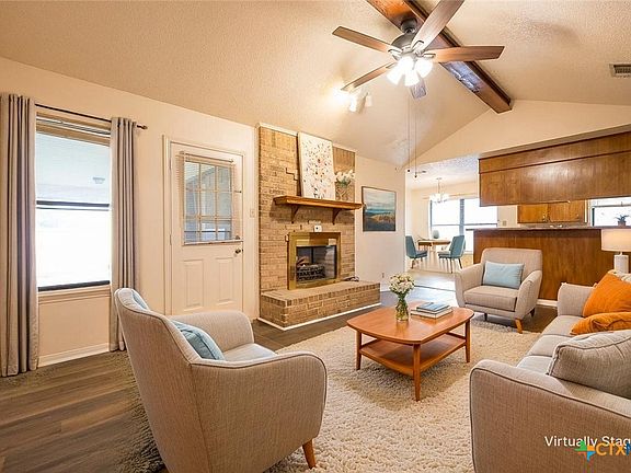 3rd image of 1301 Daude Ave
