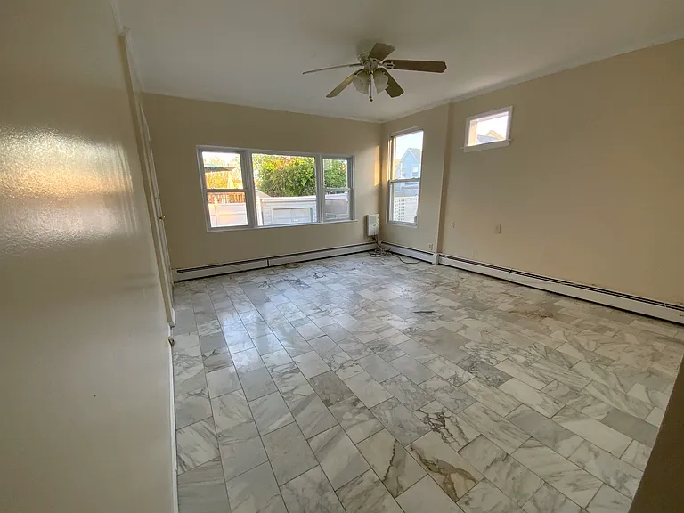 1 Chase Ct #1 — Photo 2