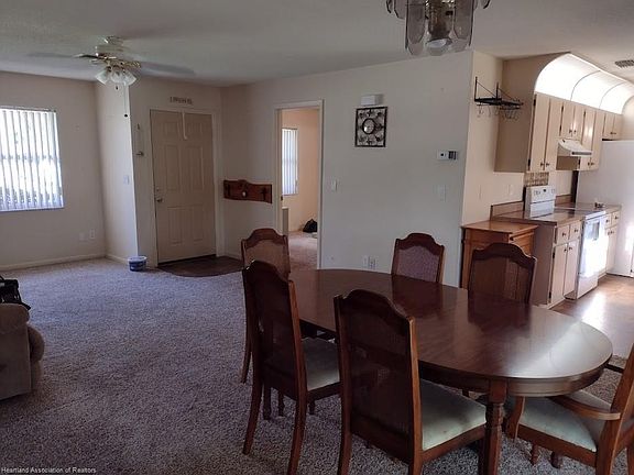 3rd image of 253 Thurman Ave