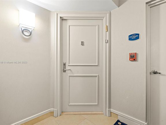 3rd image of 19101 Mystic Pointe Dr APT 2507