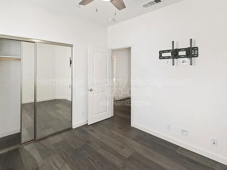 341 Magnet — Photo 19