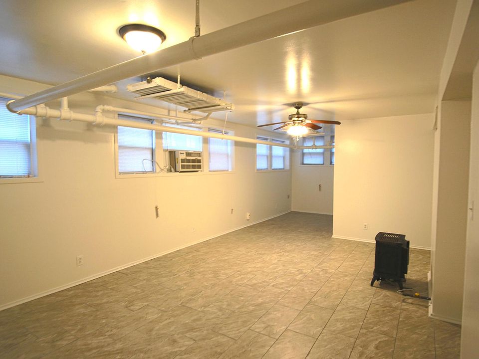 1st image of 935 W Cornelia Ave #G