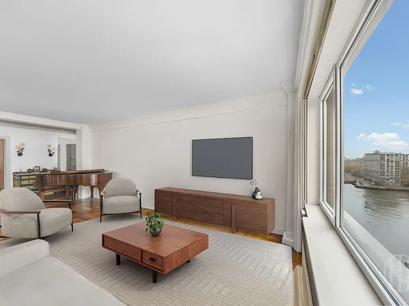 45 E End Ave APT 10F, New York, NY 10028