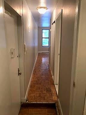 2nd image of 544 W 50th St