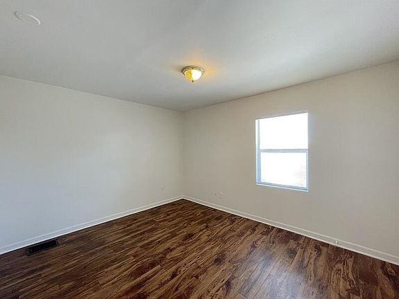 5th image of 12 S Bradley Ave