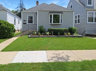 3811 N Pioneer Ave, Chicago, IL
