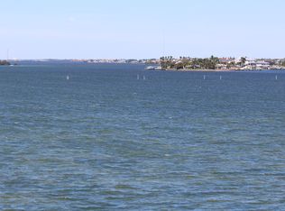 300 Woodette Dr APT 303, Dunedin, FL 34698