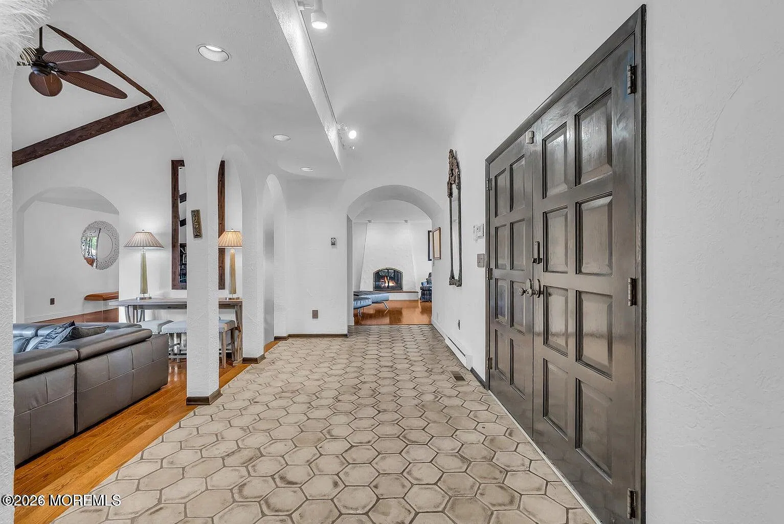 6 bed, 3.5 bath, 2764 sqft, $6,000 — Photo 3