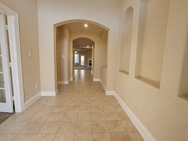 3913 Tunstall Dr — Photo 4