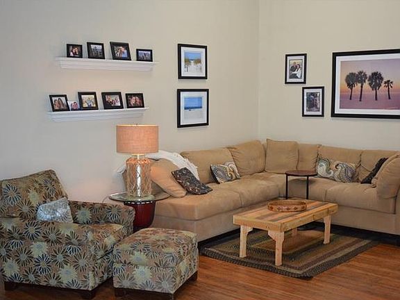 5th image of 5016 Bridgeport Dr