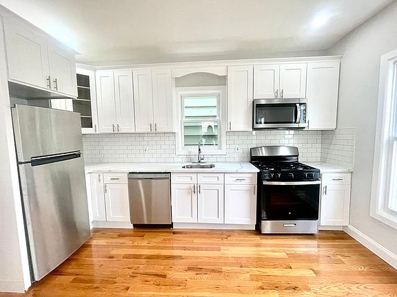2nd image of 681 E 235th St Floor 2