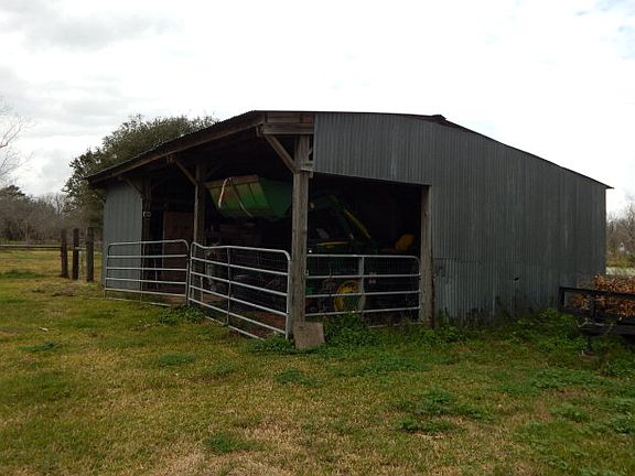 2nd image of 2376 County Road 347