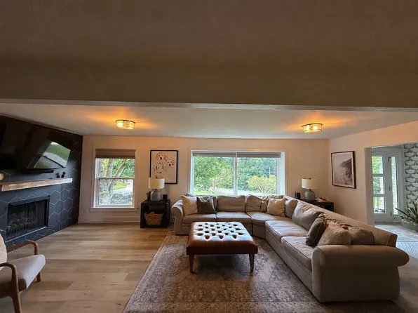 5738 Knob Rd, Nashville, TN 37209