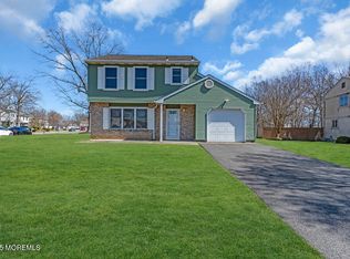 101 Bristlecone Dr, Howell, NJ 07731