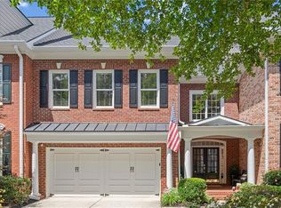 4905 Village Green Dr, Roswell, GA 30075