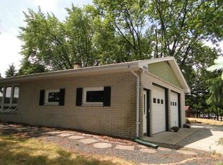 4909 Hickory Ct, Elkhorn, WI 53121